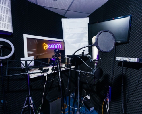 Студия Звеним